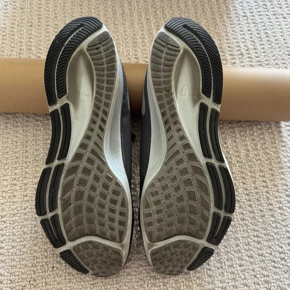 Nike Men's Air Zoom Pegasus 37 Men's Road Running Shoes (Size 8.5) - Picture 6 of 10